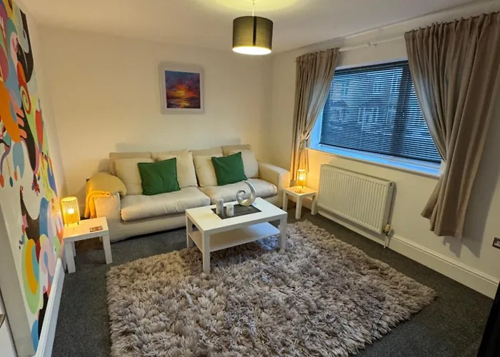 Two Bedroom Detached Modern Bungalow Close To Plymouth Argyle Fc